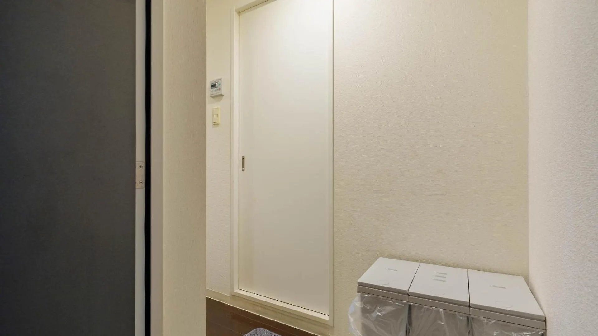 Apartment 黒門市場徒歩5分 通天閣難波エリア徒歩圏内 トイレと浴室付き まるまる貸切 エレベーター 高層804 Osaka Japan